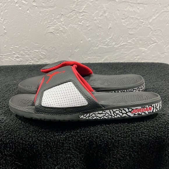 🔥🏀 Nike AIR JORDAN Hydro 3 Retro Slides Black/Cement/Red Men Sz 10 - EXCELLENT - Picture 3 of 13